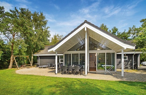 Marielyst House | Pet friendly home in Væggerløse with sauna