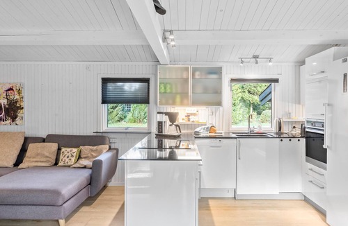 Marielyst House | Pet friendly home in Væggerløse with WiFi