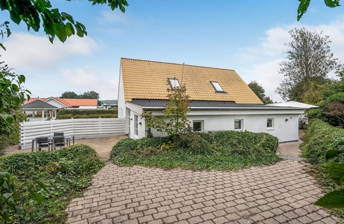 Egsmark Strand House | Pet friendly home in Ebeltoft with WiFi