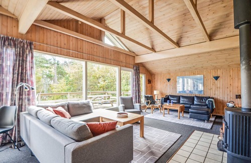 Elsegarde Strand House | Pet friendly home in Ebeltoft with sauna