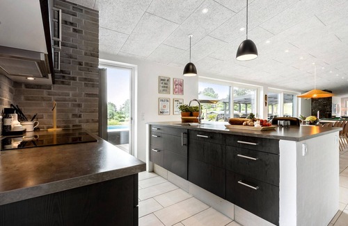 Egsmark Strand House | Pet friendly home in Ebeltoft with sauna