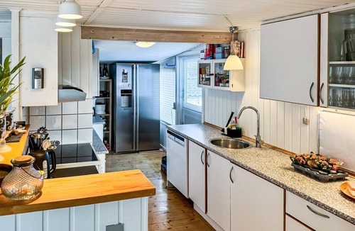 Vibæk Strand House | Pet friendly home in Ebeltoft with WiFi