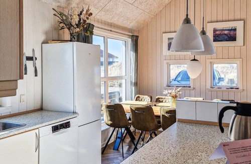 Lild Strand House | Pet friendly home in Frøstrup with sauna