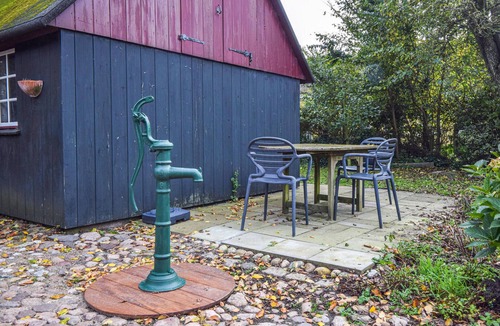 Sønderho House | Pet friendly home in Fanø with kitchen