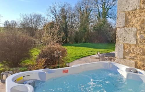 Flaignes-Havys House | Pet Friendly Home In Flaignes-Havys With Wifi