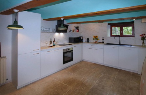 Cliousclat House | Pet friendly home in Cliousclat