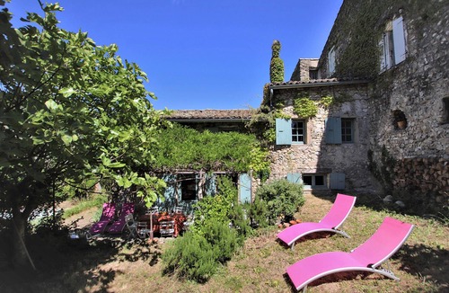 Cliousclat House | Pet friendly home in Cliousclat