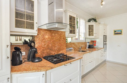 Les Adrets-de-l'Esterel House | Pet friendly home in Les Adrets