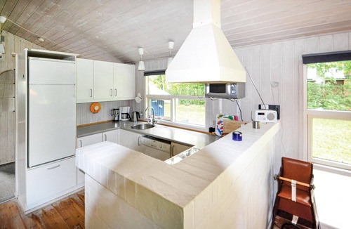Fjellerup House | Pet friendly home in Glesborg with sauna