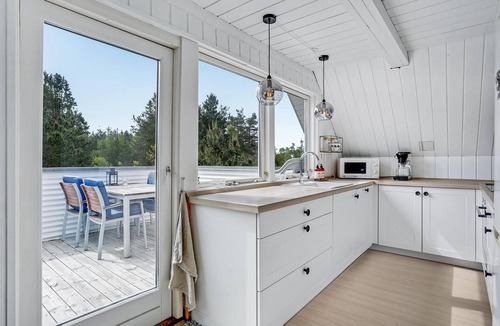 Fjellerup Strand House | Pet friendly home in Glesborg with WiFi