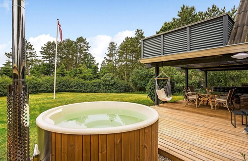 Fjellerup Strand House | Pet friendly home in Glesborg with WiFi
