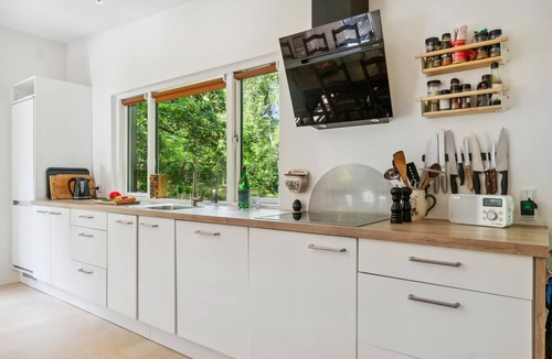 Fjellerup House | Pet friendly home in Glesborg with WiFi