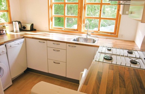 Hou House | Pet friendly home in Hals with kitchen