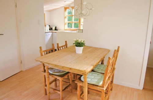 Hou House | Pet friendly home in Hals with kitchen