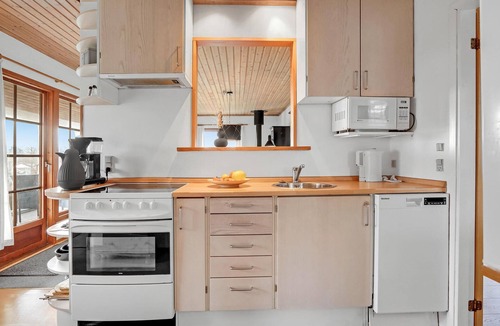 Hejlsminde Strand House | Pet friendly home in Hejls with sauna