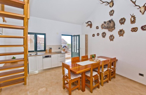 Bogomolje House | Pet friendly home in Bogomolje