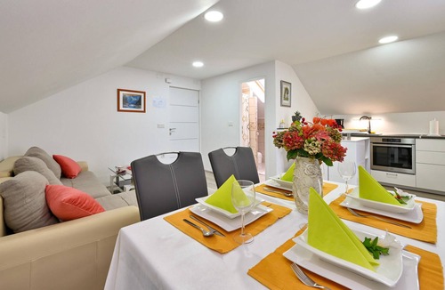 Kraljevec Sesvetski House | Pet friendly home in Paruzevina with sauna