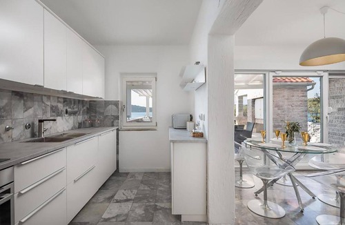 Grebastica House | Pet friendly home in Sparadici