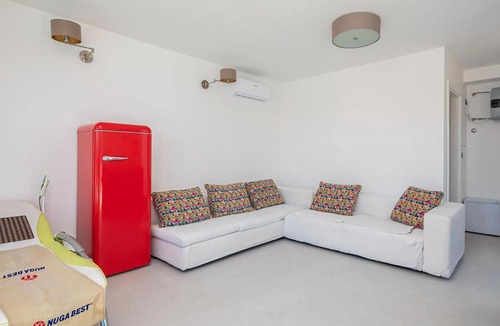 Grebastica House | Pet friendly home in Sparadici