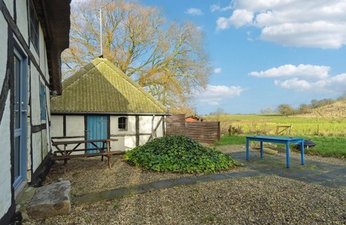 Helsned House | Pet friendly home in Humble with WiFi