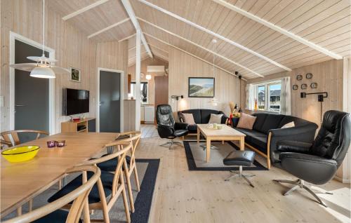 Bjerregard Strand House | Pet Friendly Home In Hvide Sande