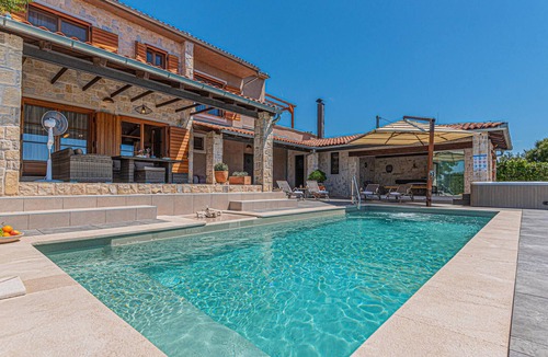 Sibenik House | Pet friendly home in Jadrija with sauna