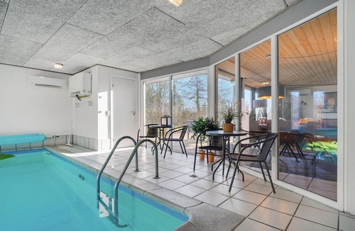 Skødshoved Strand House | Pet friendly home in Knebel with sauna