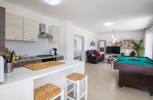 Kras House | Pet friendly home in Kras