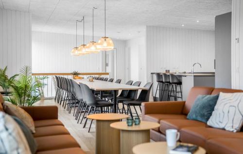 Hjarbæk House | Pet Friendly Home In Løgstrup With Sauna