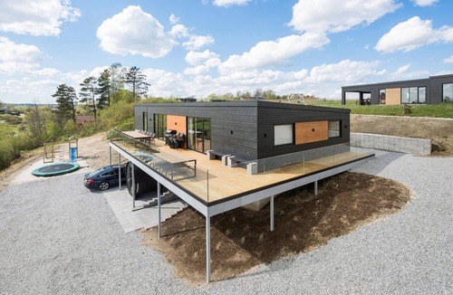 Hjarbæk House | Pet friendly home in Løgstrup with sauna
