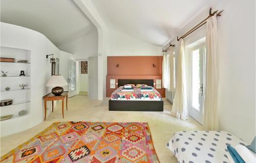 Lagnes House | Pet Friendly Home In Lagnes With Sauna