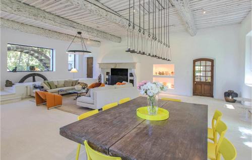 Lagnes House | Pet Friendly Home In Lagnes With Sauna