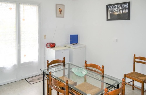 Langon House | Pet friendly home in Langon with WiFi
