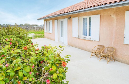 Langon House | Pet friendly home in Langon with WiFi