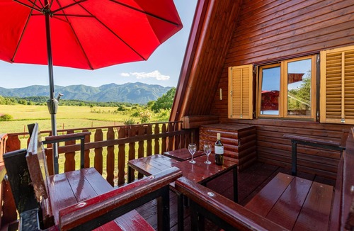 Lovinac House | Pet friendly home in Lovinac