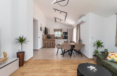 Lopar House | Pet friendly home in Lopar