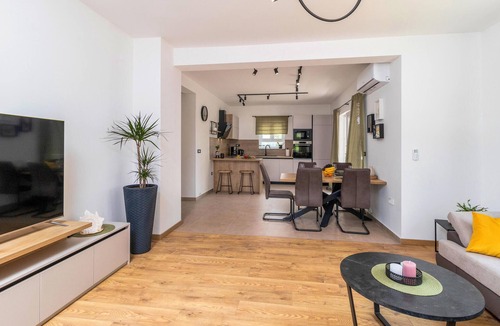 Lopar House | Pet friendly home in Lopar