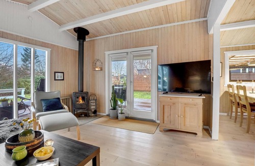 Hasmark Strand House | Pet friendly home in Otterup with WiFi