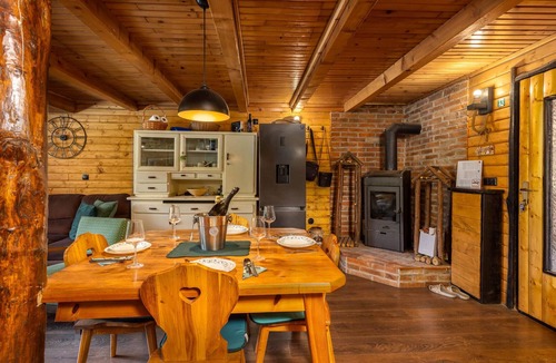 Cabar House | Pet friendly home in Plesce