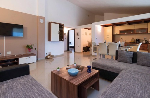 Pula House | Pet friendly home in Pula with sauna