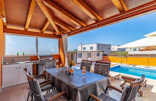 Skatari House | Pet friendly home in Pula