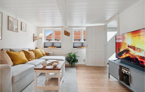 Ronne House | Pet Friendly Home In Rønne With Kitchen