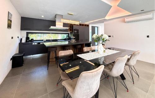 Rasopasno House | Pet Friendly Home In Rasopasno With Sauna