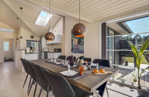 Rodby House | Pet friendly home in Rødby with kitchen