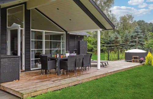 Rodby House | Pet friendly home in Rødby with kitchen