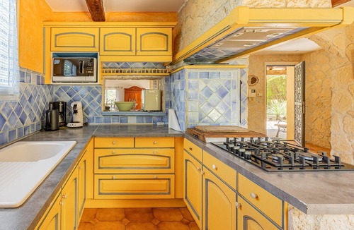 Roujan House | Pet friendly home in Roujan