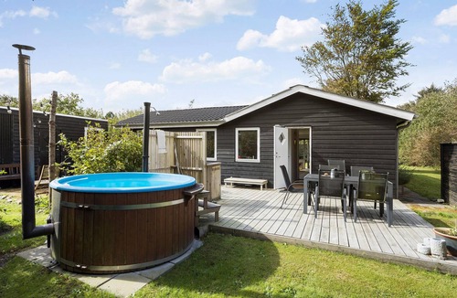 Spøttrup House | Pet friendly home in Spøttrup with WiFi