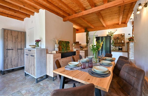 Petrinja House | Pet friendly home in Sisak with sauna