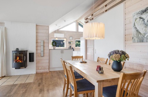 Grønninghoved Strand House | Pet friendly home in Sjølund with sauna