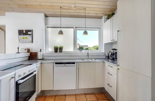 Grønninghoved Strand House | Pet friendly home in Sjølund with sauna